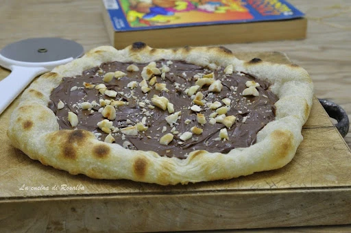 Nutella pizza